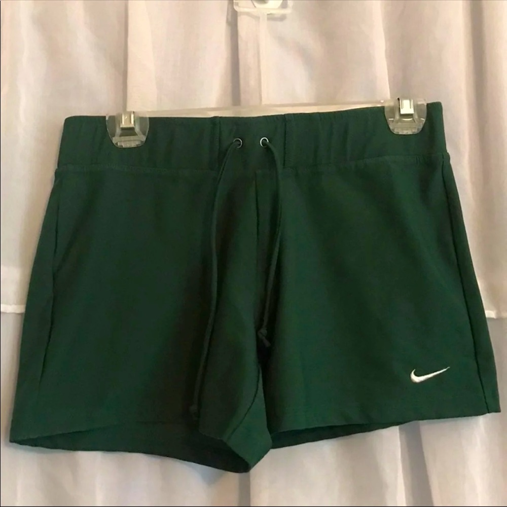New Nike Size M 8-10 Athletic Green Short Shorts